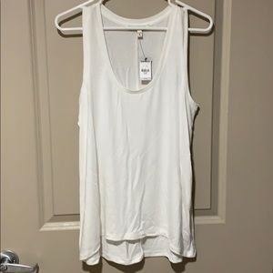 Express one eleven tank size M. New with tags.